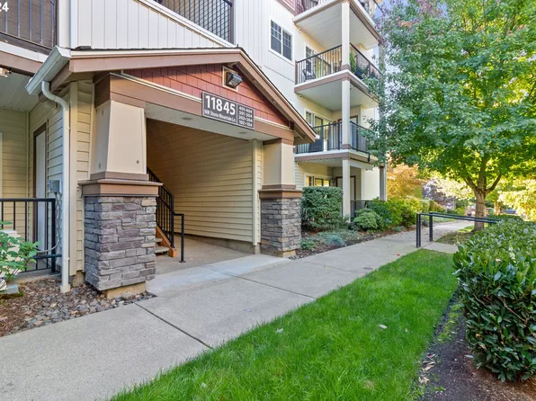 11845 NW Stone Mountain Ln Unit 302, Portland, OR 97229