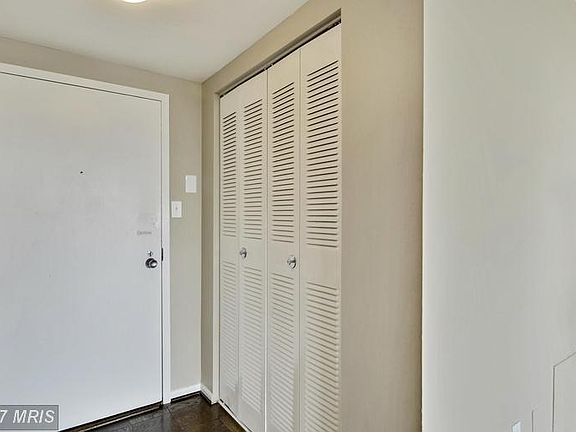 5th image of 4 Monroe St APT 703