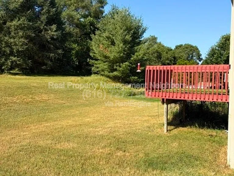 1636 Northbend Dr NE — Photo 18