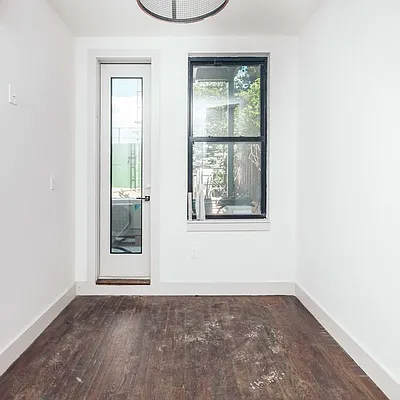 Rented by Nooklyn NYC LLC | media 58