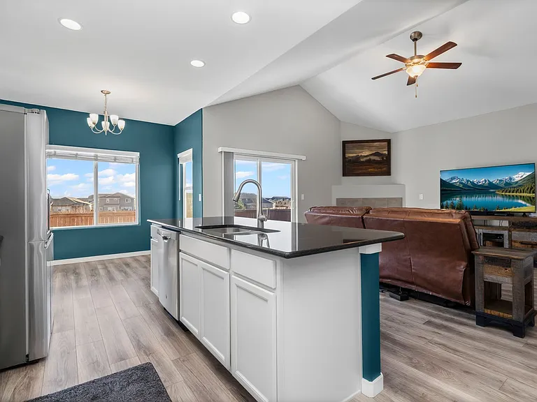 965 Mount Andrew Dr — Photo 15