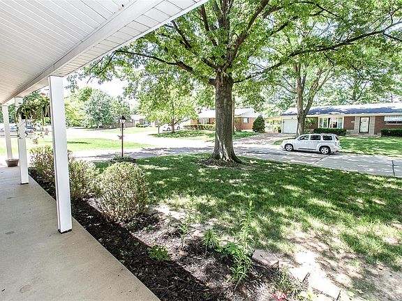 3rd image of 8612 Larry Del Dr