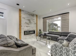 8763 10th Ave, Burnaby, BC V3N2T1