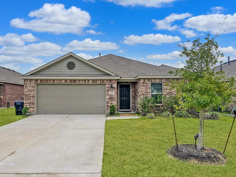 15127 Willow Tree Ln — Photo 2