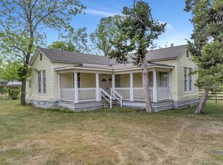 401 Shaw St, Taylor, TX 76574