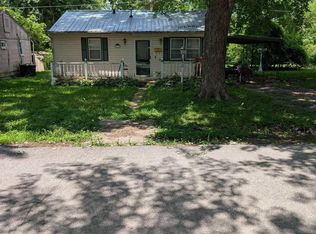 404 S Commercial St, Windsor, MO 65360