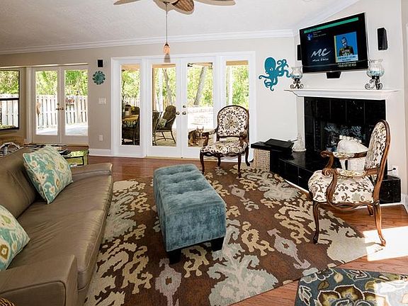 4th image of 421 Wild Oak Cir