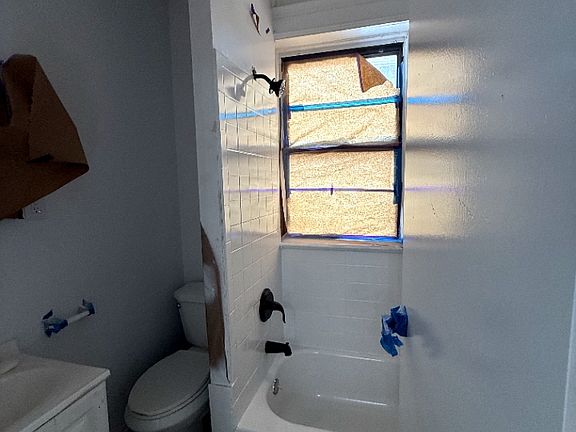 4th image of 66 N Grove St #6L