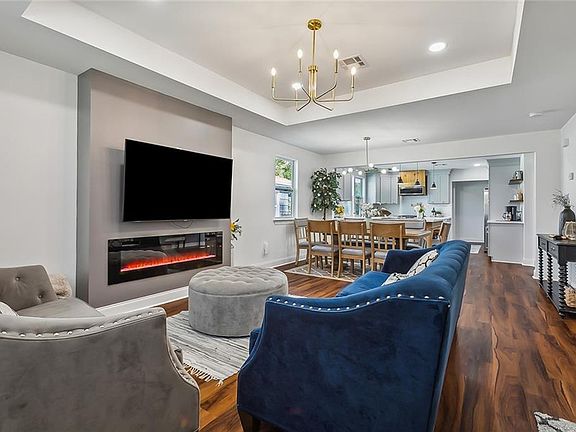 2nd image of 3222 47th St