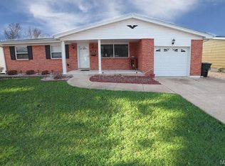 2020 Danelle Dr, Florissant, MO 63031