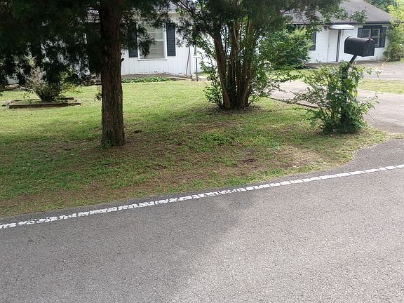 2nd image of 2130 Gains St