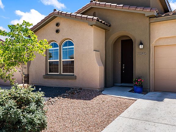 4th image of 7046 Crystal Dr NE