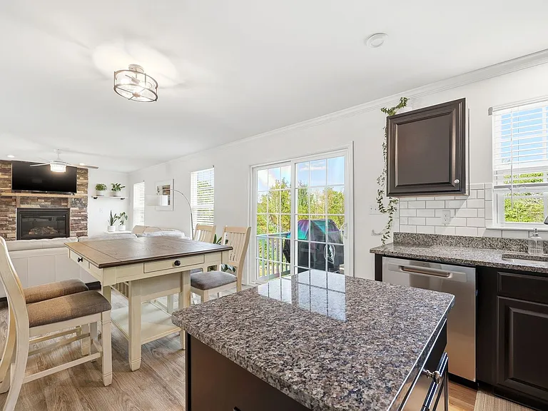 4435 Sunset Dr — Photo 16