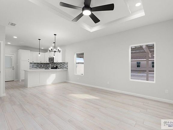 2nd image of 804 N Woodson Ave #2