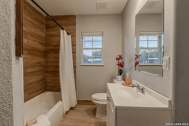 3 bed, 1.0 bath, 1226 sqft, $1,550 — Photo 4