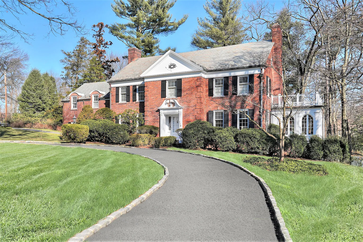 110 Highland Ave photo 1