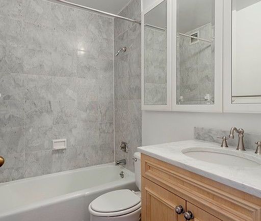 5th image of 145 W 67th St APT 31F