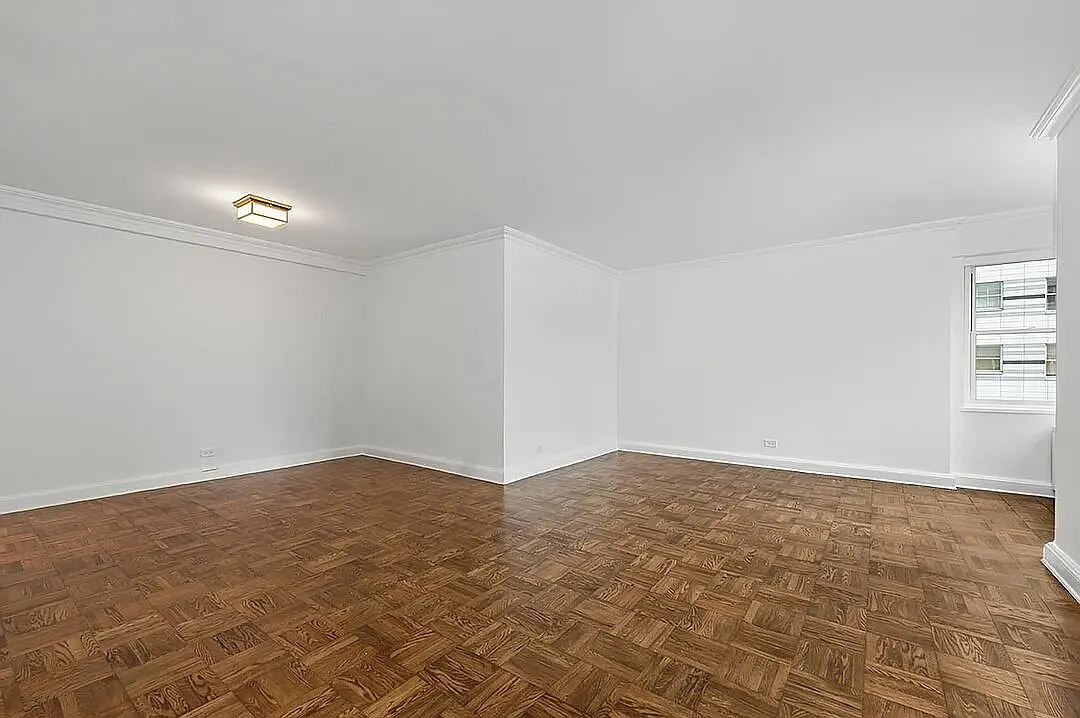 215 East 68th Street — Photo 2