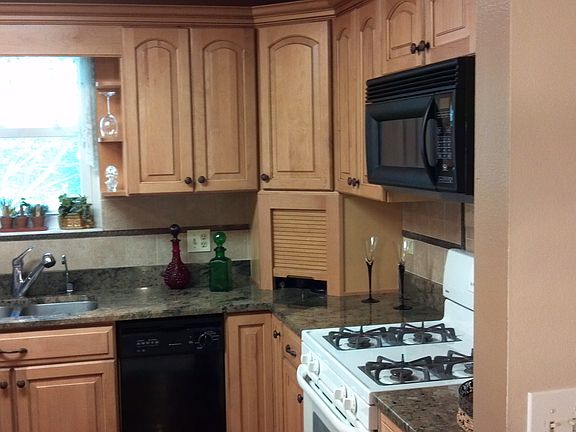 5th image of 5725 80th St N Unit 417