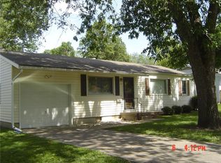 1015 S Cypress St, Ottawa, KS 66067