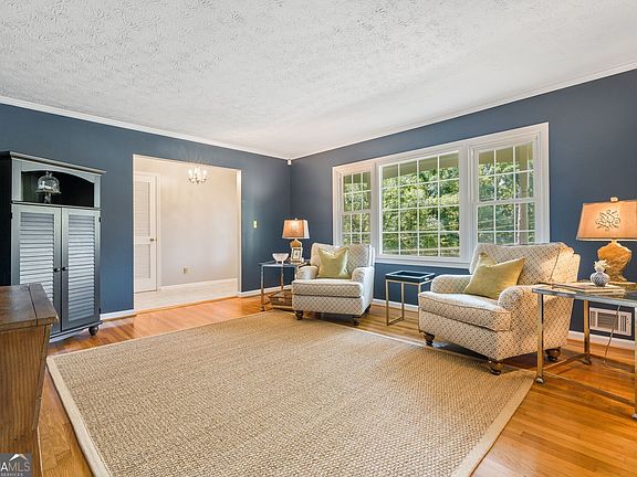 4th image of 260 Abington Dr