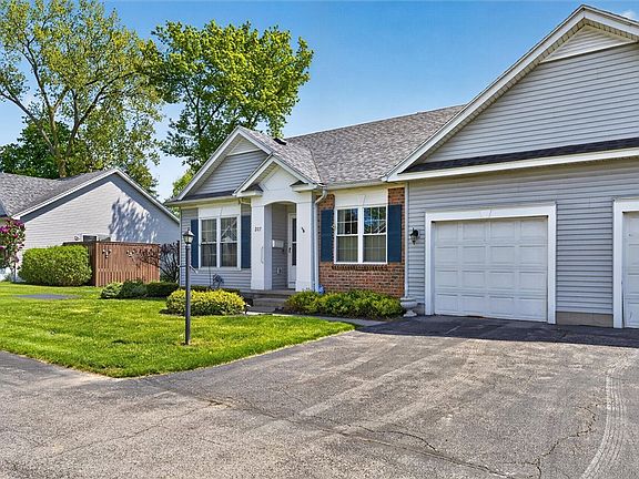 2nd image of 207 Twin Pines Ct