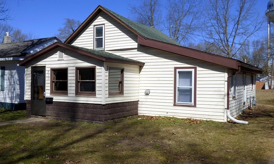1st image of 211 Dewey St