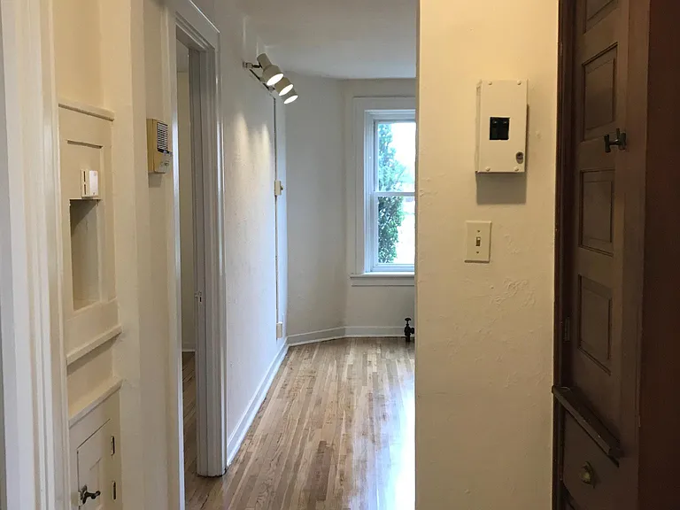 1174 Kenmore Ave #10 — Photo 18