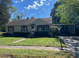 194 Long St, Warwick, RI 02886