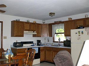 3rd image of 171 Monarch Ln