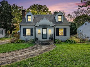 2428 Glendale Blvd, Kalamazoo, MI 49004