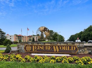 15100 Interlachen Dr APT 821, Silver Spring, MD 20906