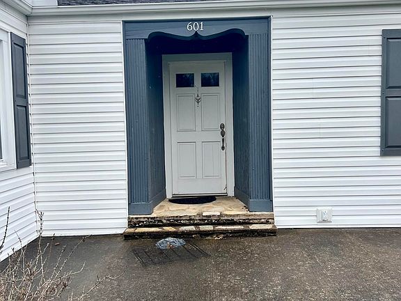 5th image of 601 Parkway Blvd