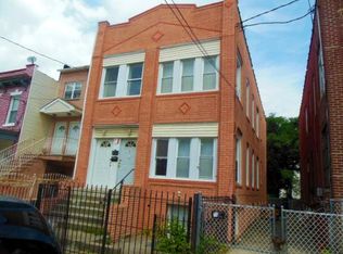1 Montauk Ave, Brooklyn, NY 11208