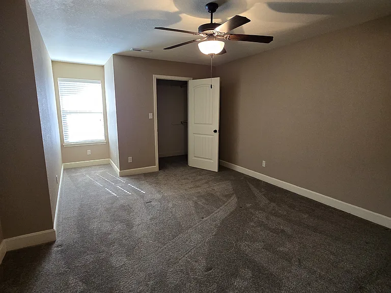 21601 Westover Cir — Photo 17