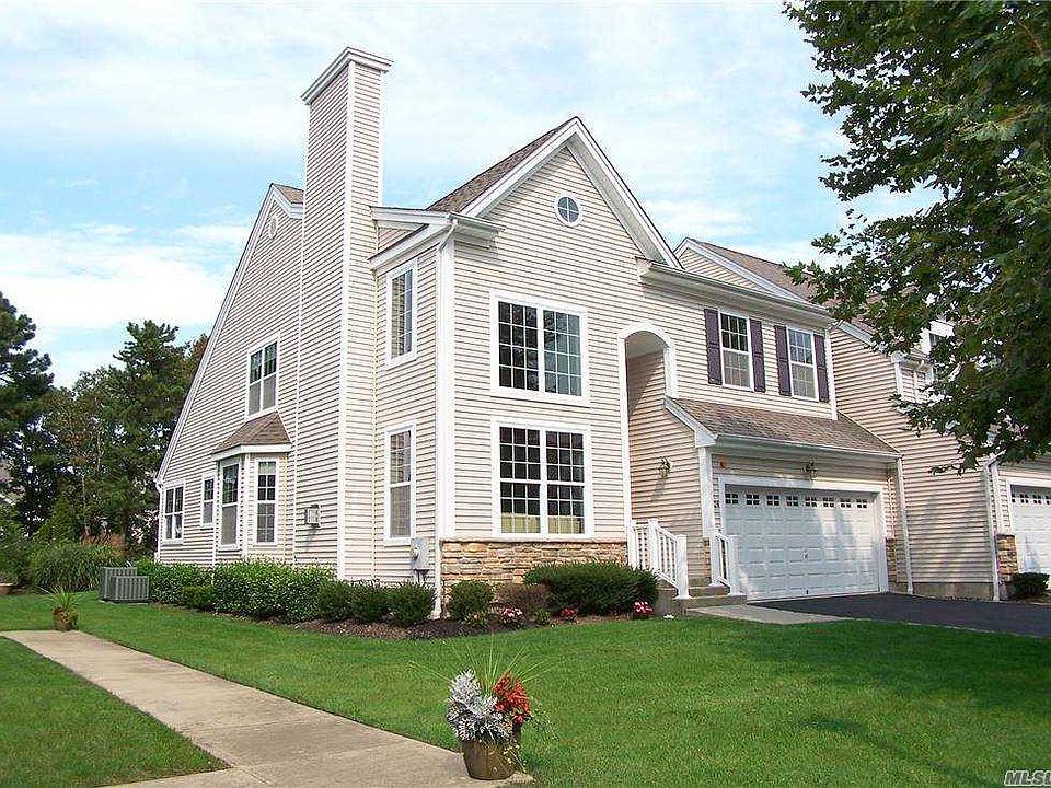 1st image of 24 Emilie Dr