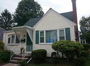 24 Glenham St, West Roxbury, MA 02132