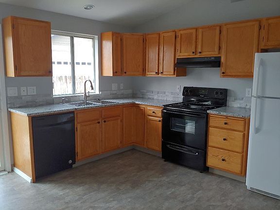 5th image of 2613 N Grenville Pl