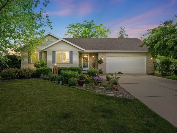 323 Overlook Terrace, Marshall, WI 53559