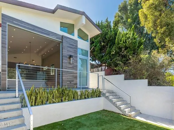 720 Rosecrans Ave, Manhattan Beach, CA 90266