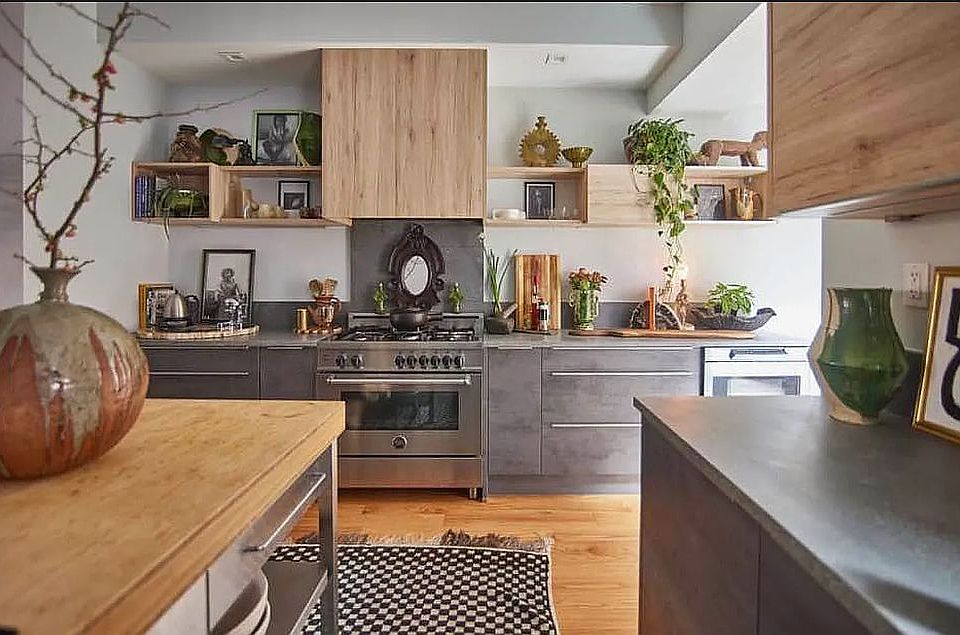 1st image of 438 Hancock St #Penthouse 1