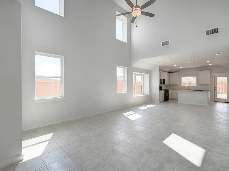 21251 Shore Bluff Dr — Photo 6