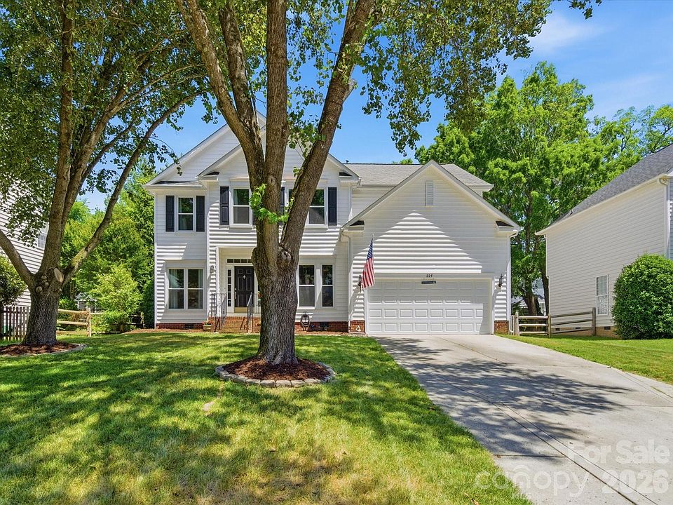 1st image of 225 Tyndale Ct