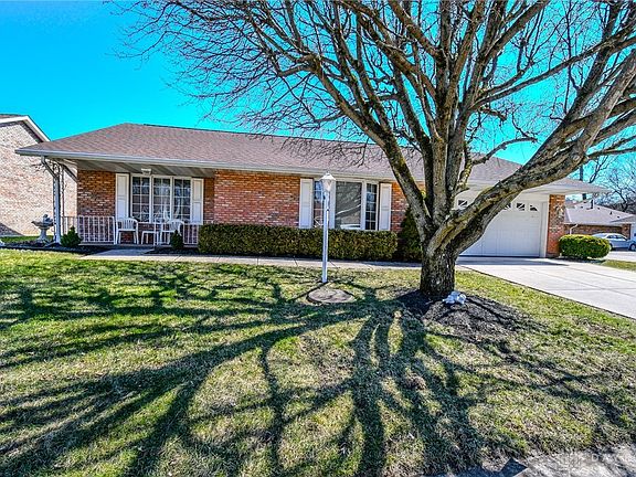 3rd image of 6693 Oakwood Ln