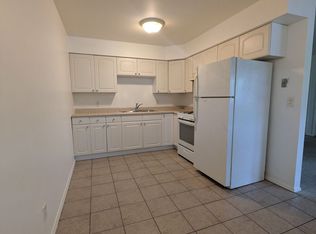 5948 Jefferson St, Merrillville, IN 46410
