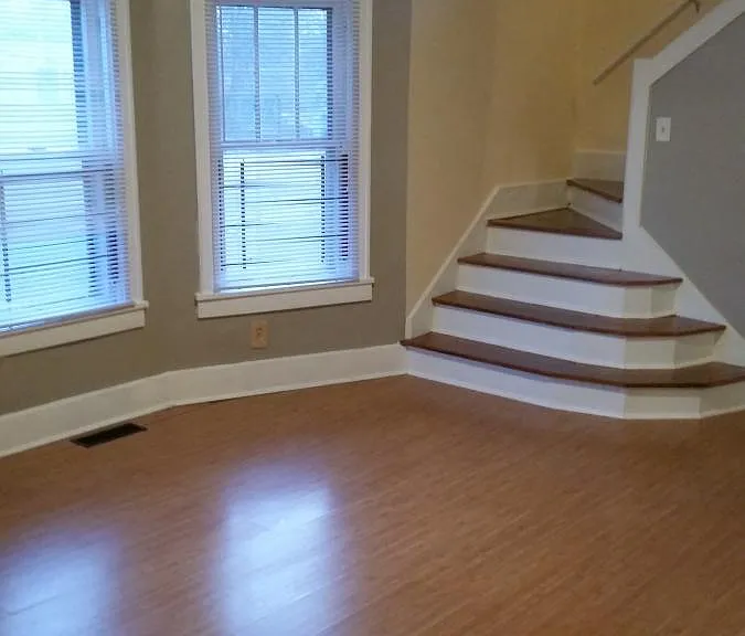 2667 McGuffey Rd — Photo 2