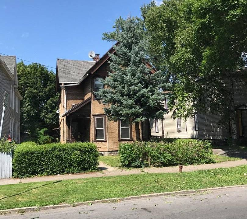 1st image of 202 Park St