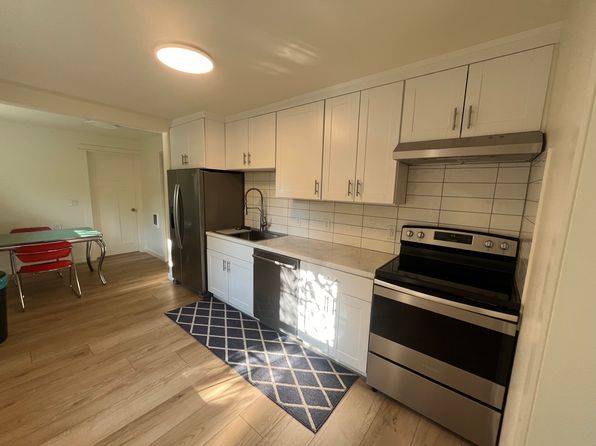 423 NE Emerson Ave #1