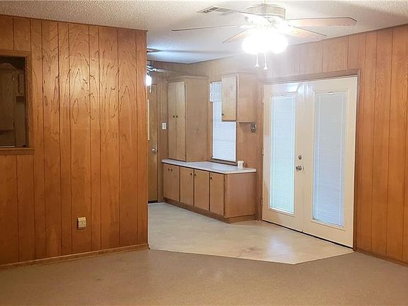 5th image of 2523 Lowrey Dr