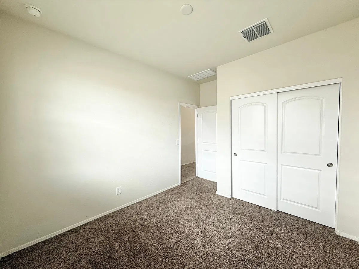 4 bed, 2.0 bath, 1716 sqft, $1,699 — Photo 4